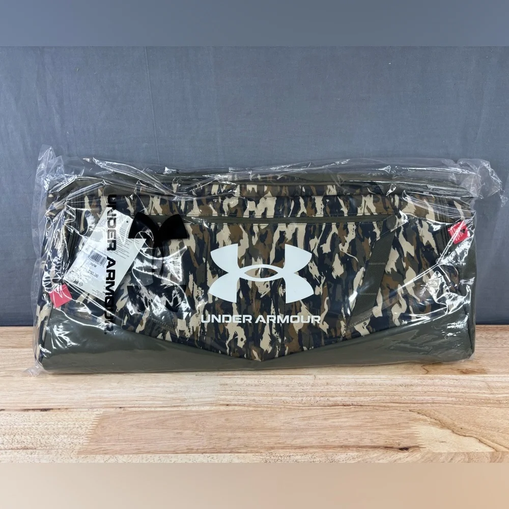 Under Armour UA Undeniable 5.0 Medium Camo Duffle Bag $50 Retail - Brand New